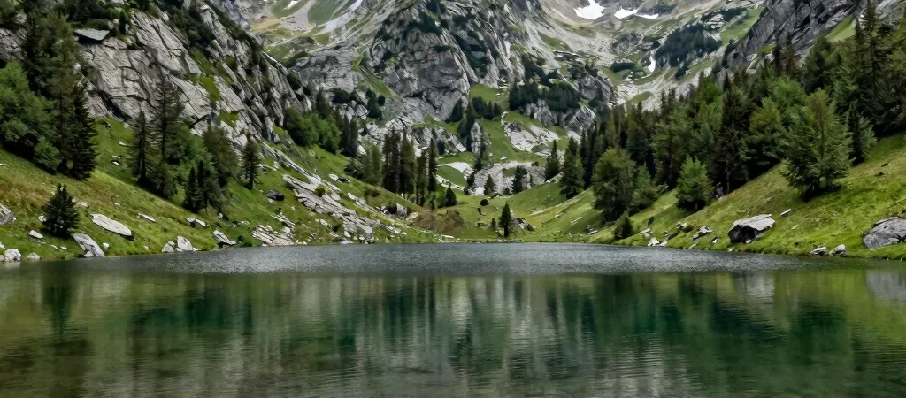 Give Belledonne’s Mountain Lakes Space